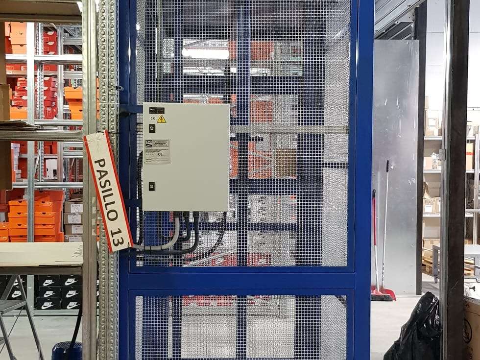 Montacargas industrial fabricado e instalado en Barcelona