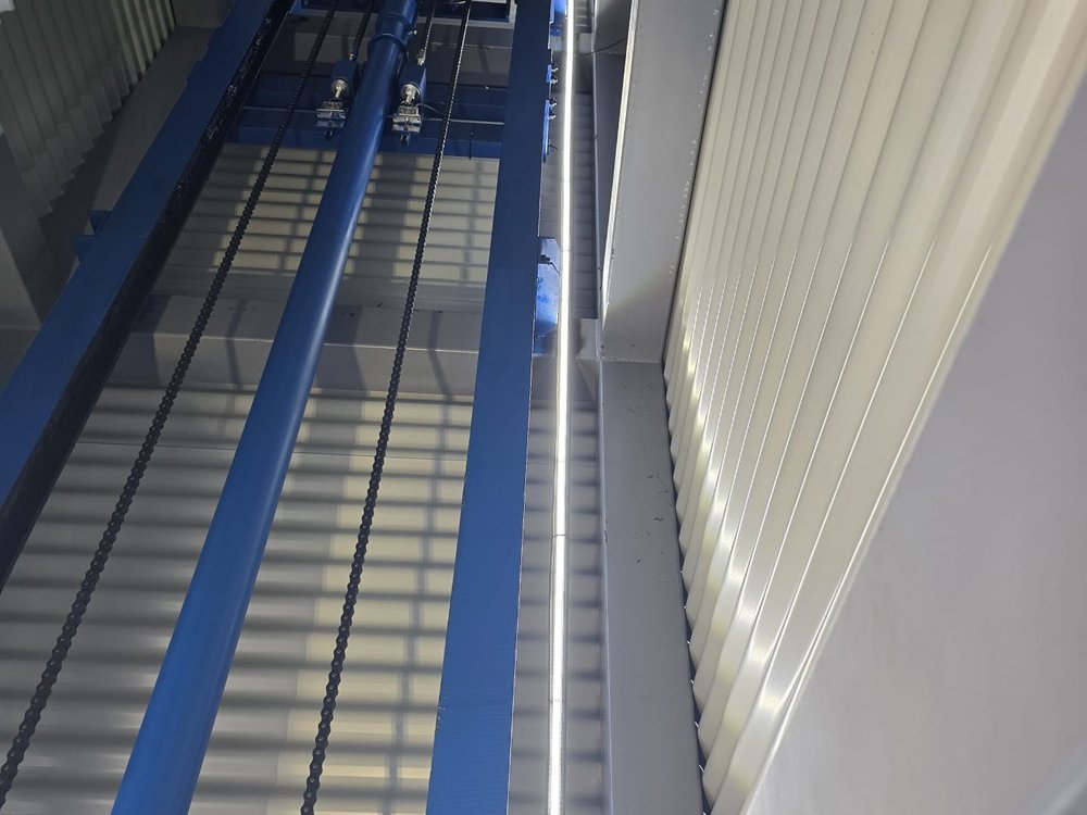 Montacargas industrial fabricado e instalado en Barcelona